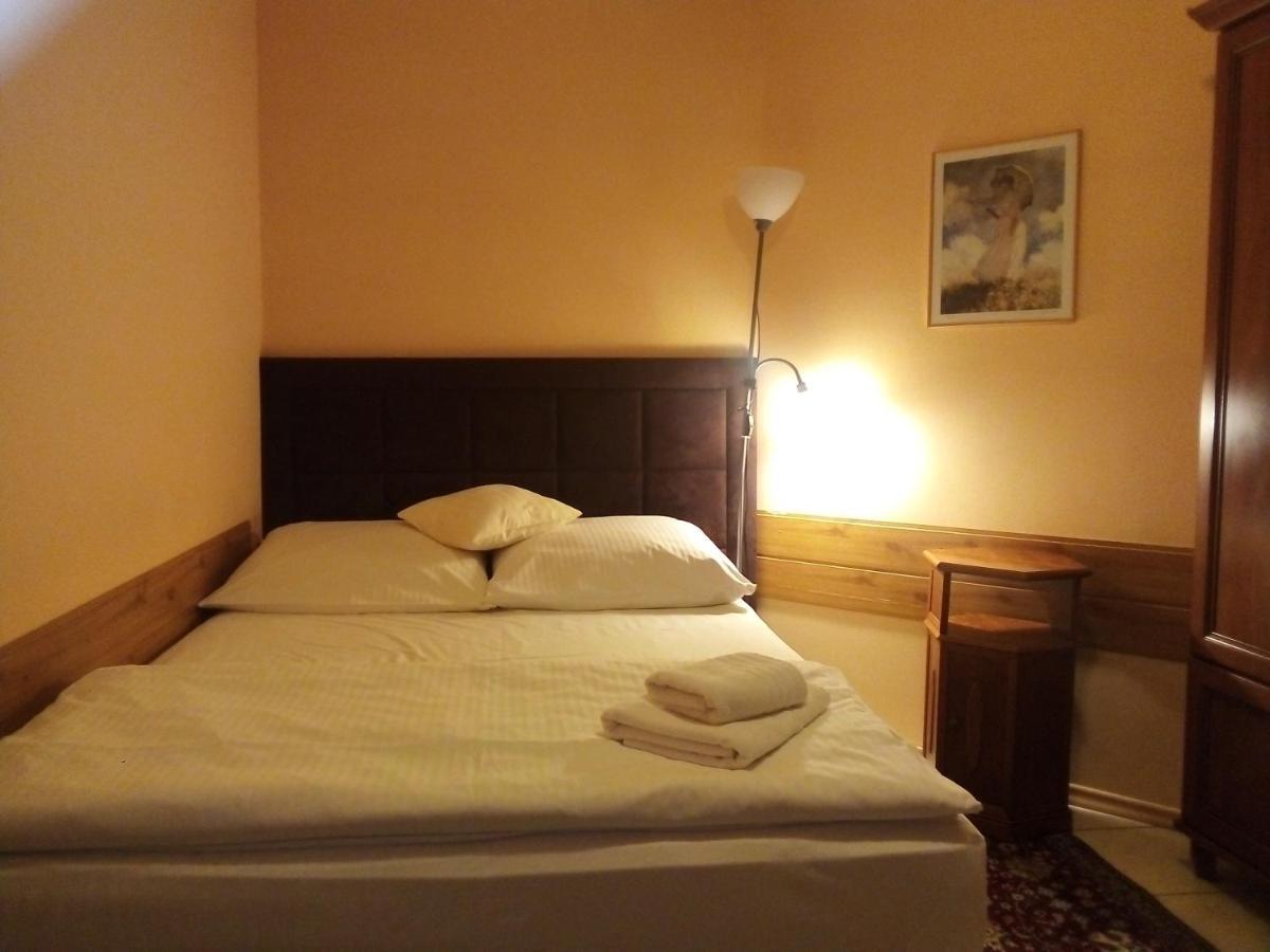 Villa Minerva Zielona Góra Esterno foto