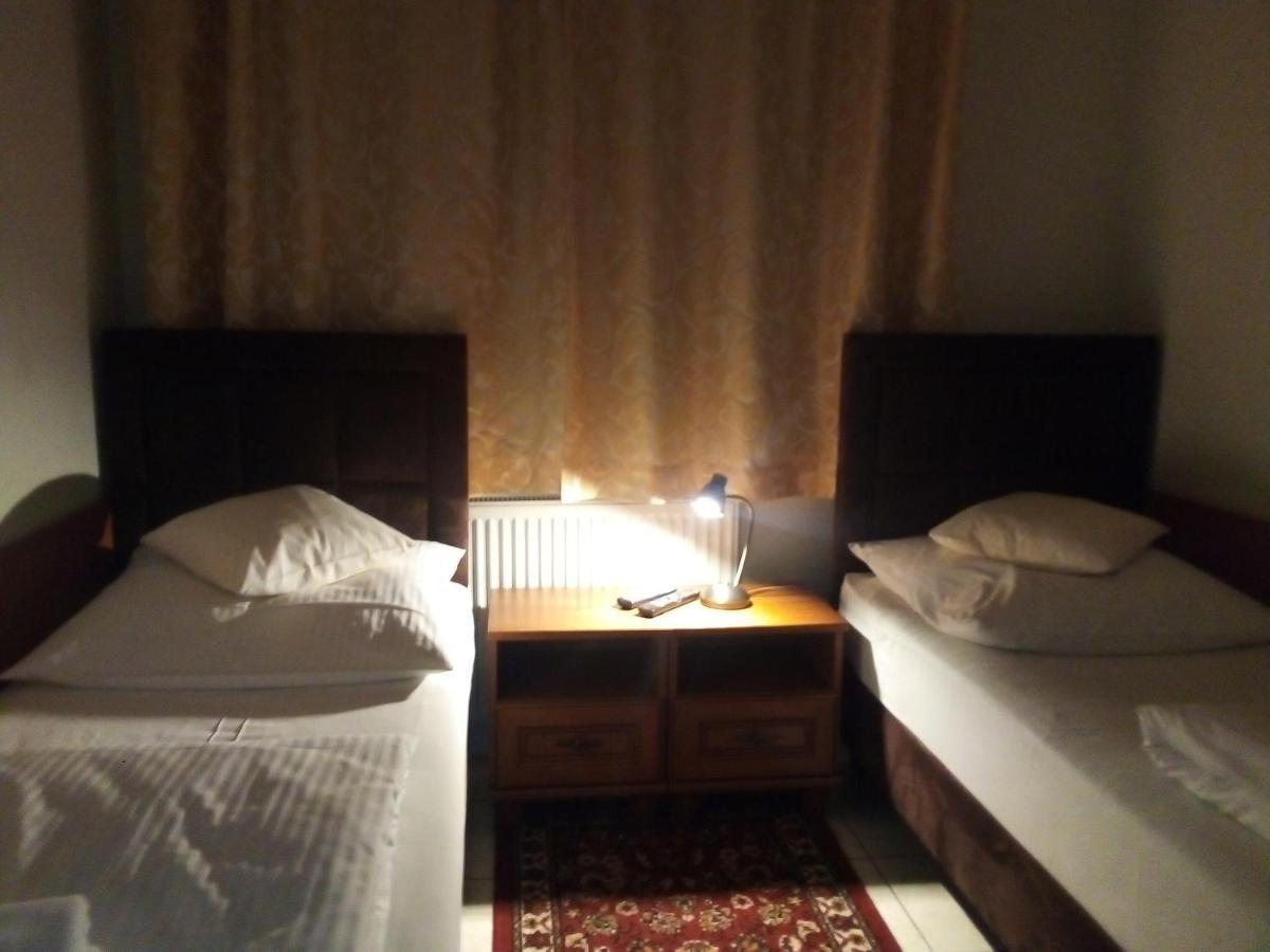 Villa Minerva Zielona Góra Esterno foto