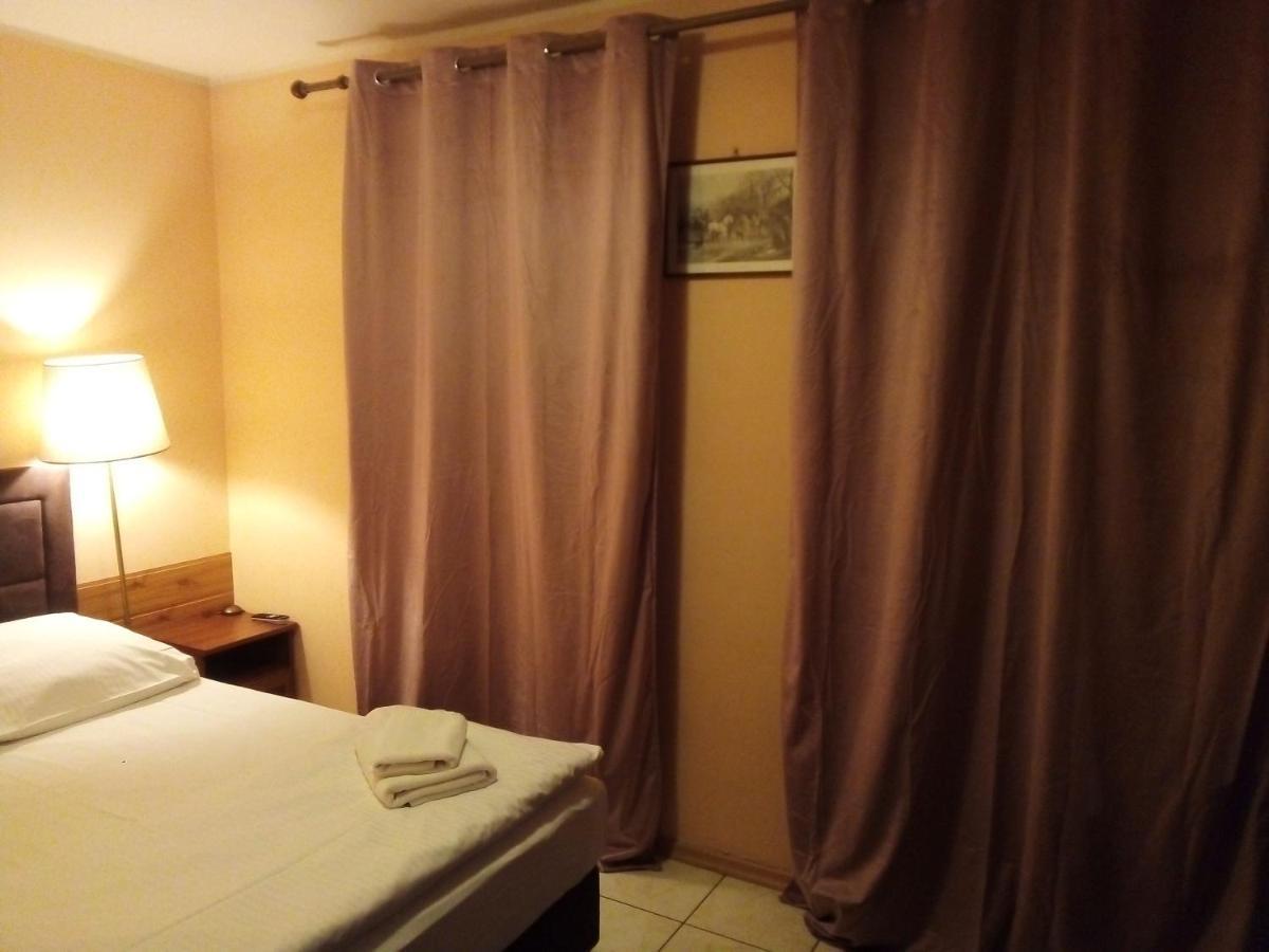 Villa Minerva Zielona Góra Esterno foto